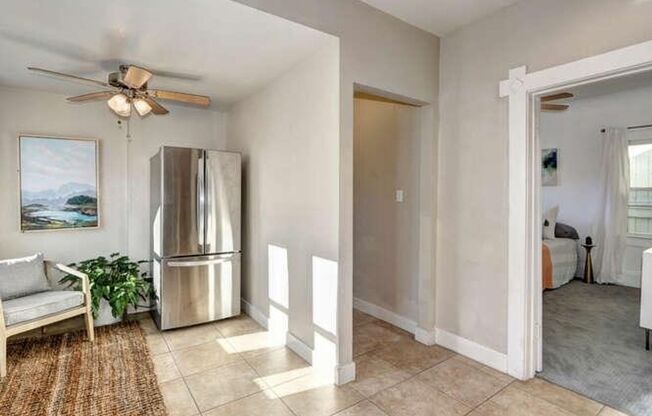 Stunning Mid-Town 3/2~!!  Please Read Entire Marketing Ad For Viewings!