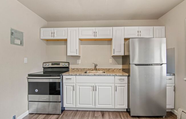 1 bed, 1 bath, $995, Unit C