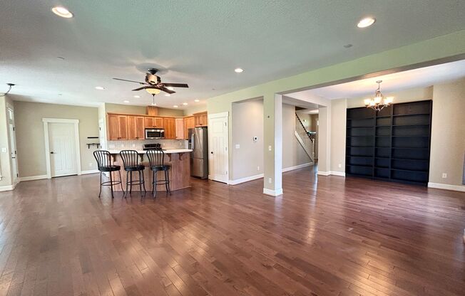 *$500 off first full month!* Beautiful 4 Bedroom 2 1/2 Bath Home With a Fantastic Back Yard Great for Entertaining is Located within 10 Minutes to Intel and Nike Headquarters!