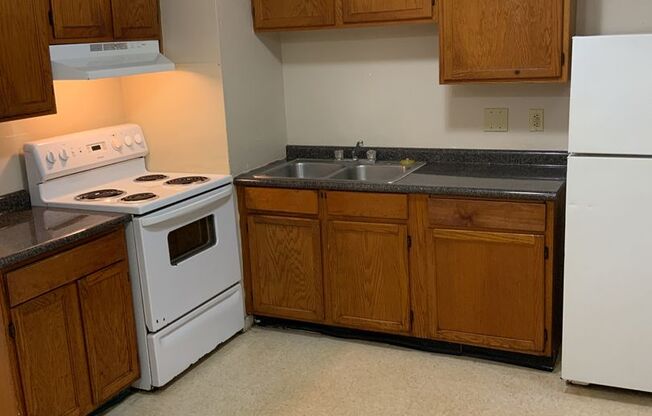 2 bedroom 1 1/2 bath townhouse