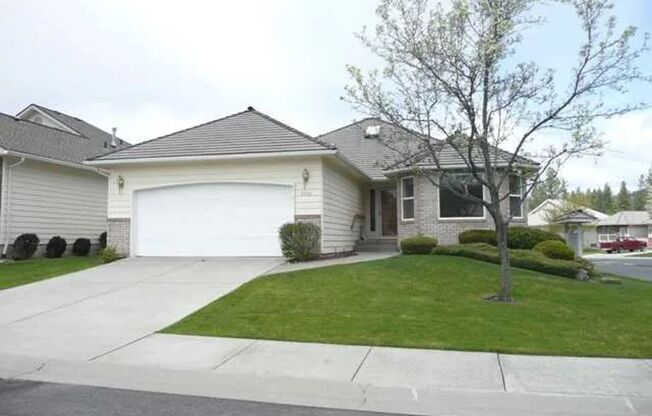 Desirable 3 Bed, 3 Bath Home in Latah Creek – Next to Qualchan Golf Course