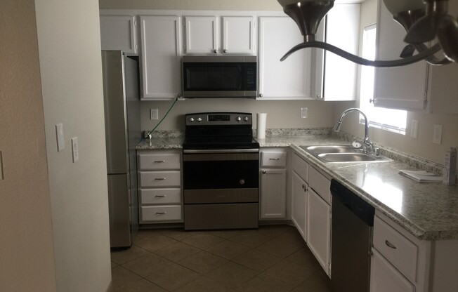 2 beds, 2 baths, $1,200