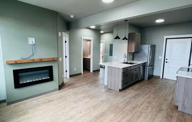 1 bed, 1 bath, 598 sqft, $1,395, Unit 201