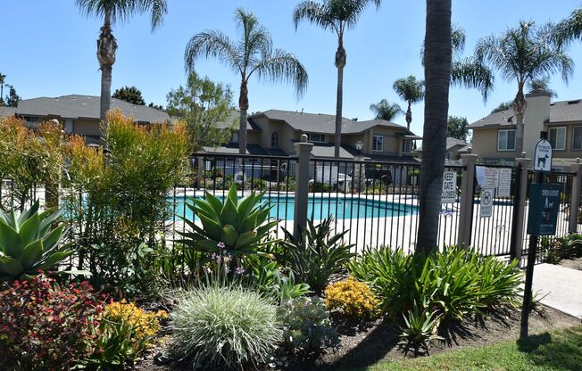 630 W PALM AVE