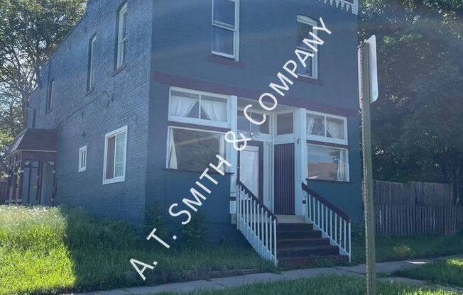 3260 COLUMBINE ST
