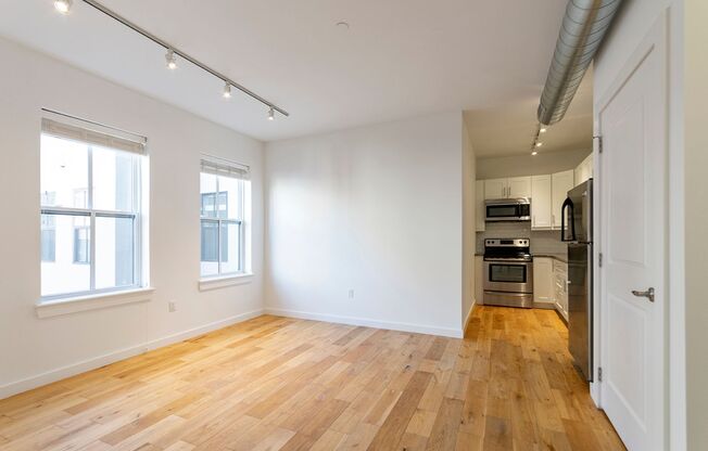 1 bed, 1 bath, 602 sqft, $1,829, Unit 404