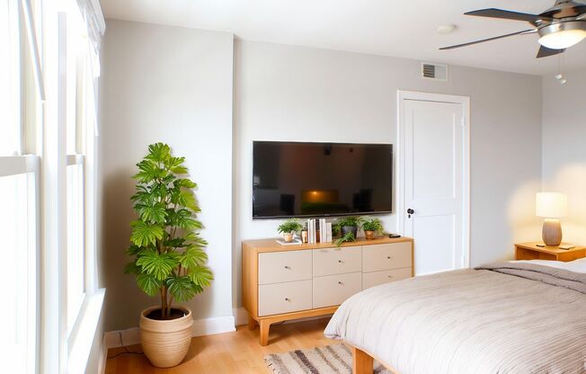 THE BROOKLAND |Top Floor Apt in Boutique Bldg |1 Bd | Brookland
