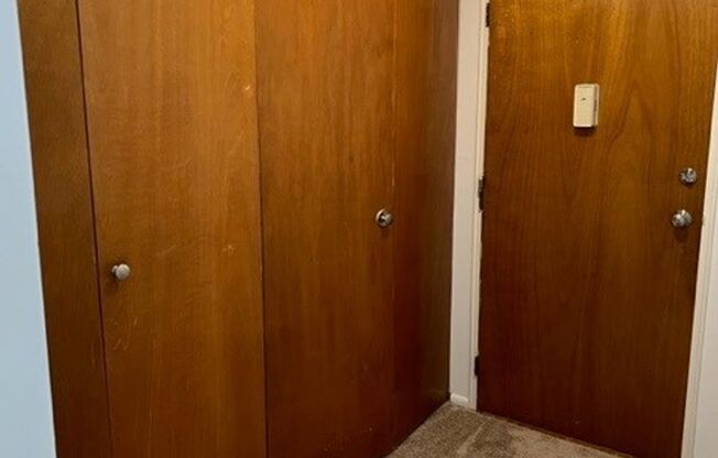 1 bed, 1 bath, 740 sqft, $1,395, Unit 00 - A- 8
