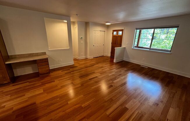 Beautiful 2 Bed/2.5 Bath Townhome on Bend's Westside - Shevlin Park Road