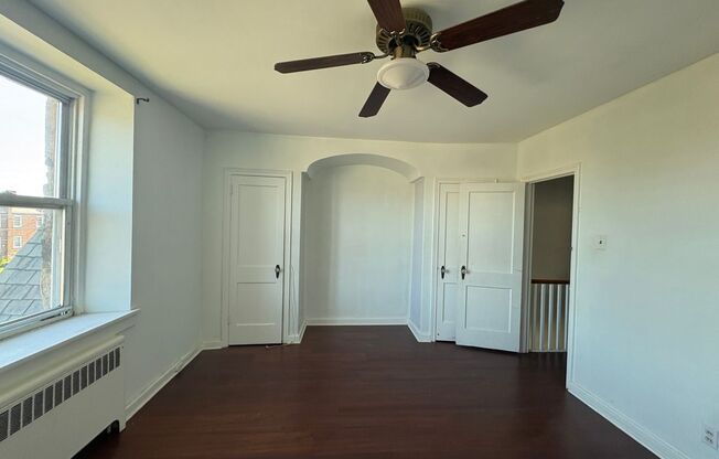 3 beds, 1.5 baths, $1,550