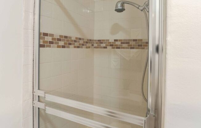 2 beds, 2 baths, 1,000 sqft, $2,900, Unit 106