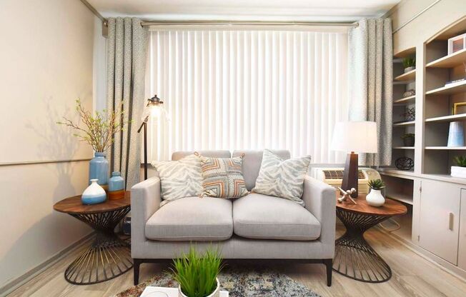 The Flats at Jackson Square Discover Our Studio, 1, & 2-Bedroom Flats and Lofts in Oak Ridge, TN