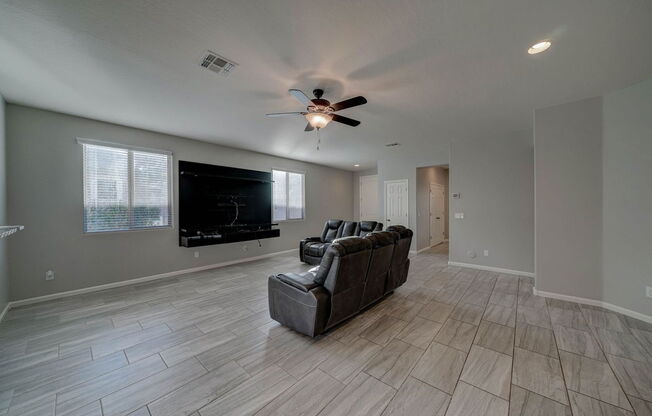 7636 W QUAIL TRAK DR