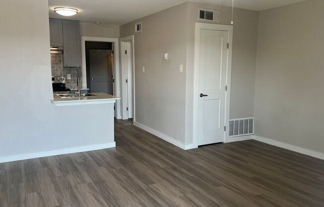 1 bed, 1 bath, 510 sqft, $1,100, Unit 55