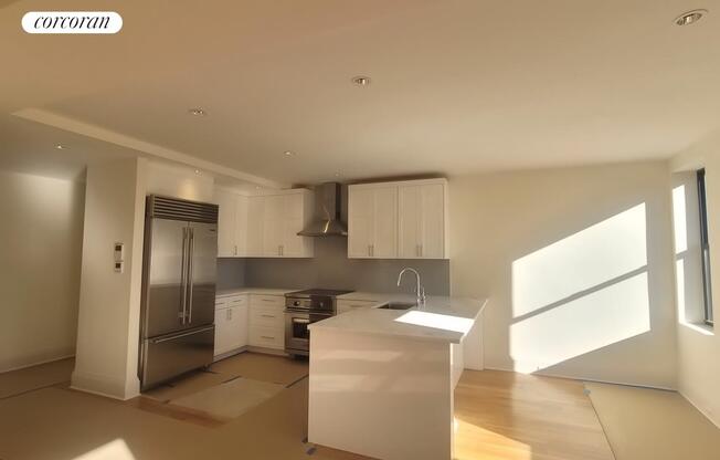 3 beds, 3 baths, $14,000, Unit PHD