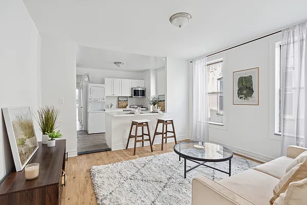 290 NASSAU AVE
