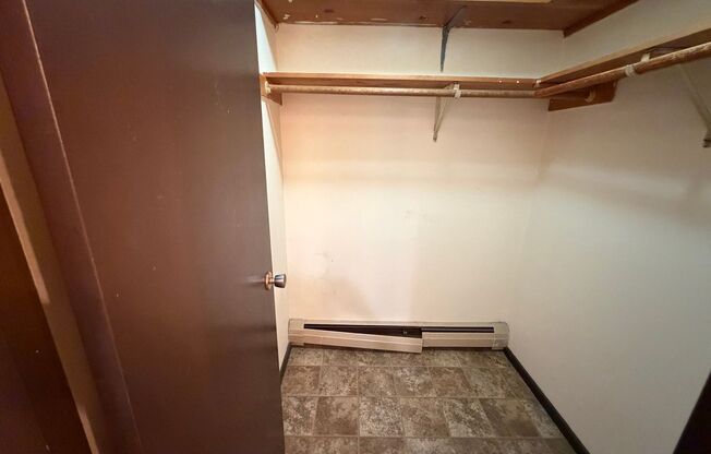 111 S Platten St