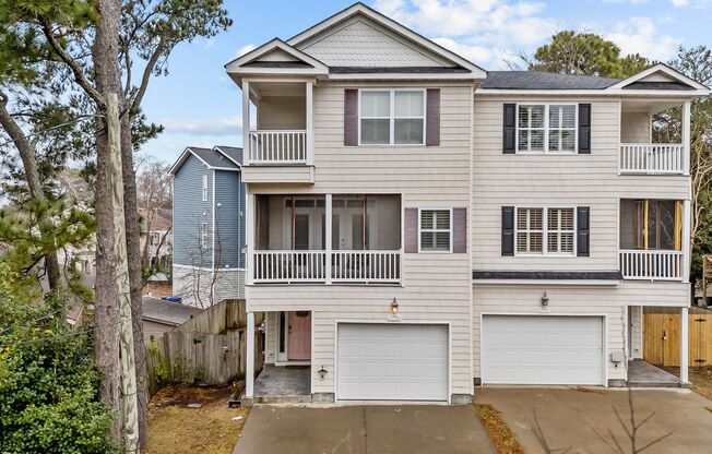 Stunning 3-Floor Condo in a Prime Virginia Beach Location!