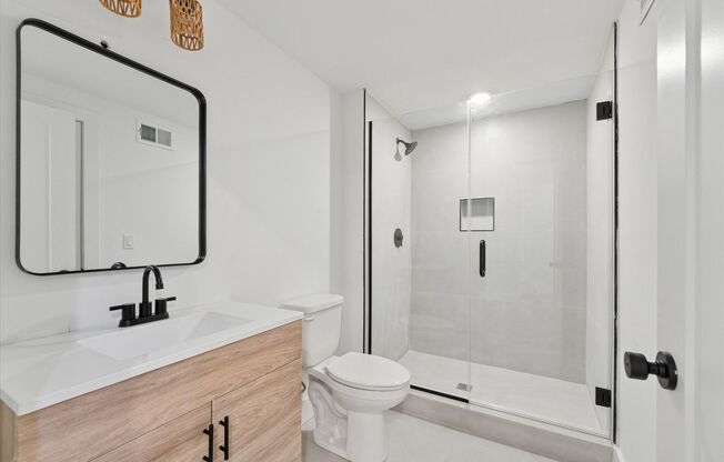 1 bed, 1.5 baths, 800 sqft, $1,313, Unit A