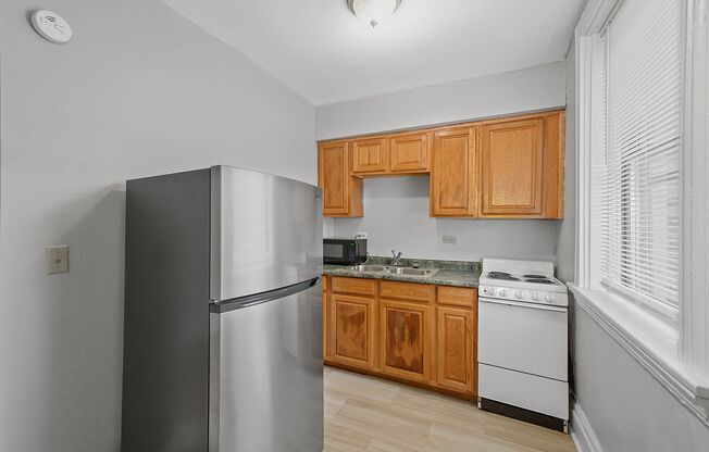 Studio, 1 bath, $895, Unit 2431O 1