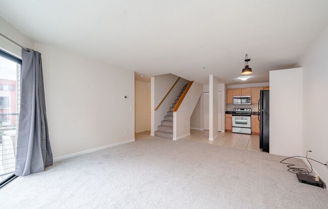 1010 Northwest Naito Parkway Unit M17 Portland, OR 97209