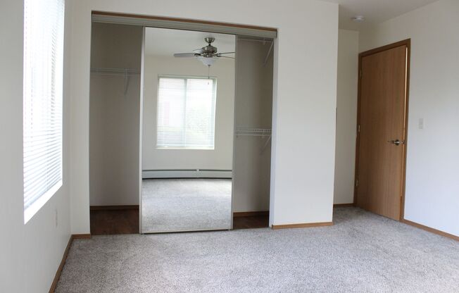 2 beds, 1 bath, 1,300 sqft, $1,149.99, Unit 2228-04