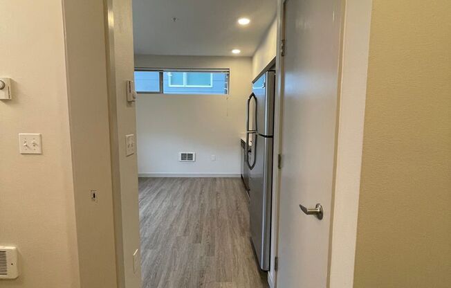 Studio, 1 bath, 267 sqft, $1,045, Unit 107