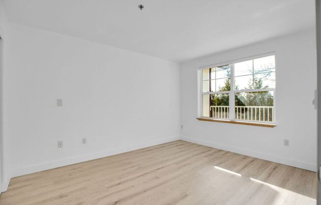 1 bed, 1 bath, 607 sqft, $1,549, Unit 126-105