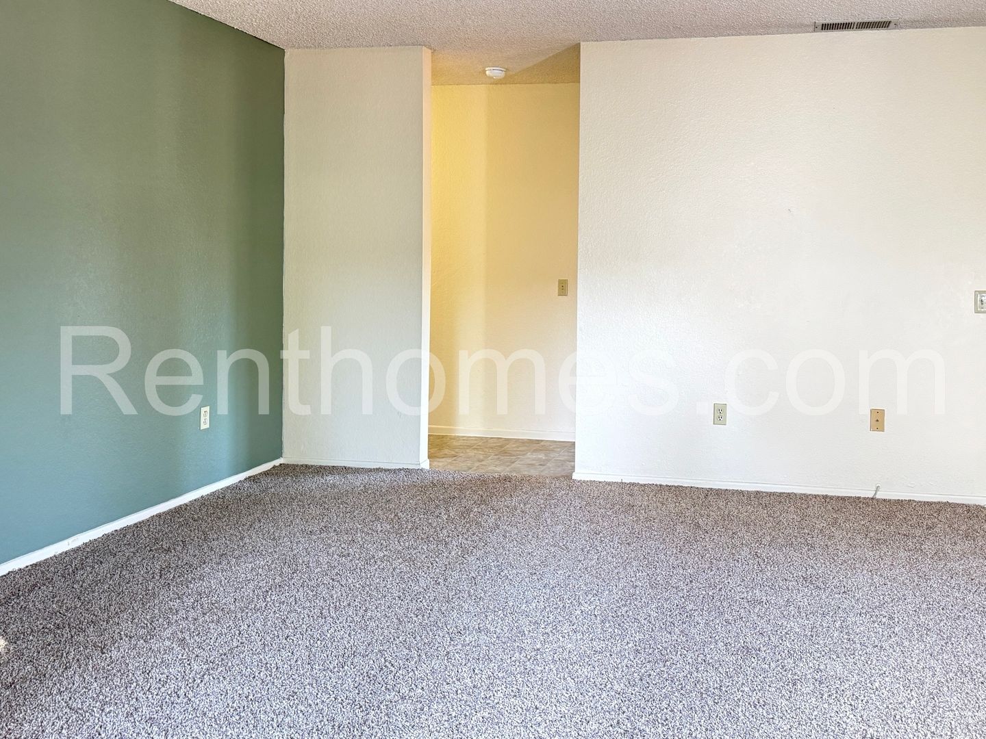Mira Mesa, 8379 Capricorn Wy #54, All Appliances including a full size washer and dryer