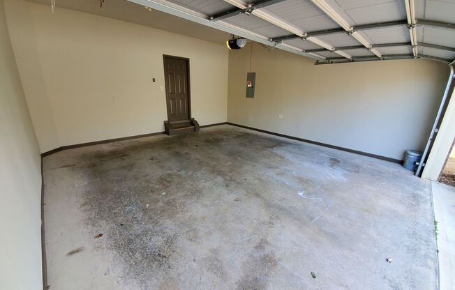 Spacious 4 bed 2.5 bath in Ivy Ridge at Mill Creek!