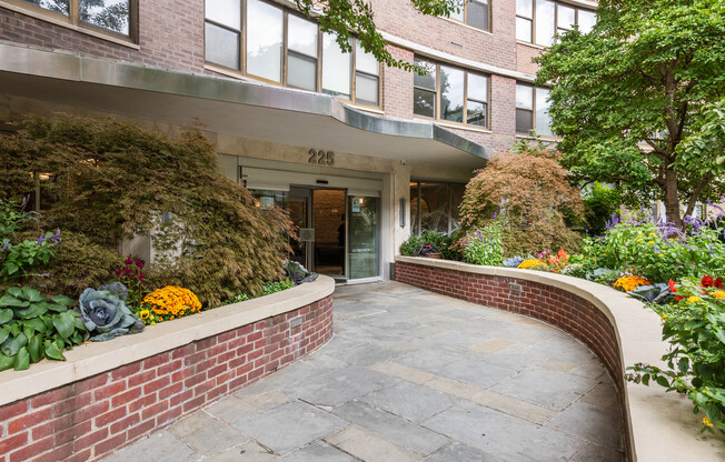 1 bed, 1 bath, $4,000, Unit 18M