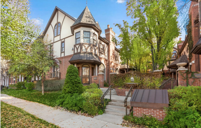 Cherry Creek Townhome - 3 Bed, 3 Bath, 2 Car Attached Garage