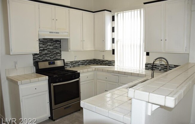 1933 GRAND PR AVE