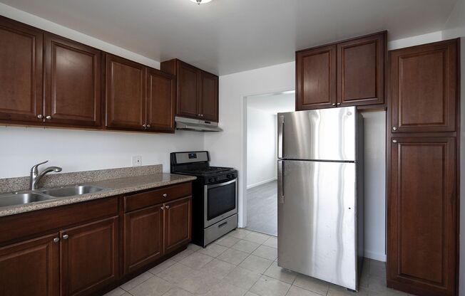 2 beds, 1 bath, $2,995, Unit 1346