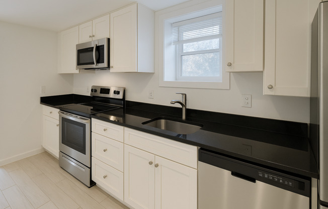 720 Quebec Pl