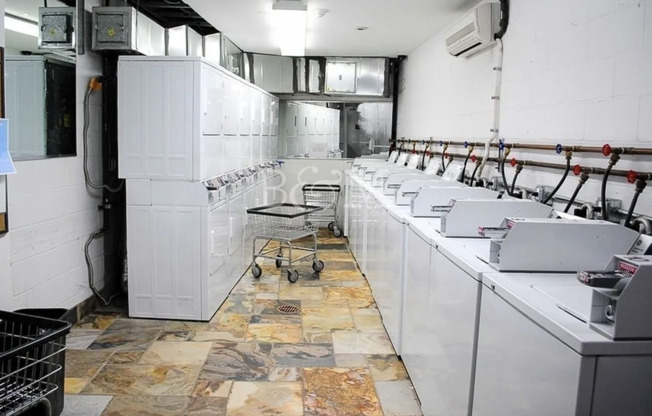 2 beds, 1 bath, 900 sqft, $5,000, Unit 6K