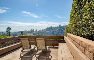 Available Now! 1-Bedroom Condo in Bay Ho