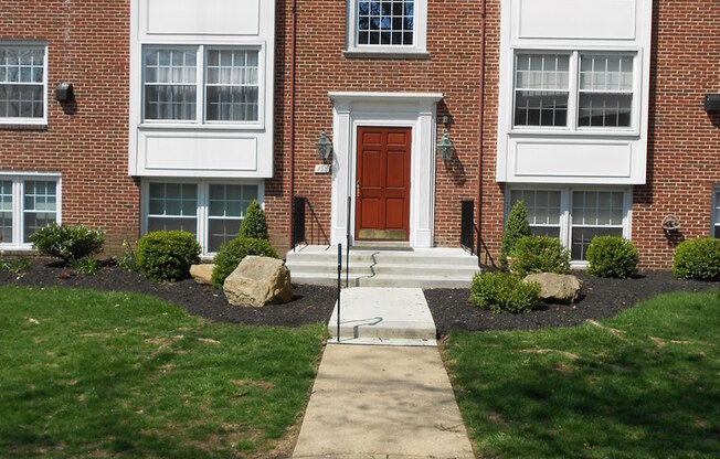 2025/2026 Loyola off-campus 2bd/1.5ba condo w/ CAC & more! Available 6/9/25!