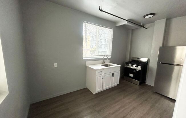 170 S Mountain View Ave.