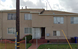 (211): 105-109 Marina Way South