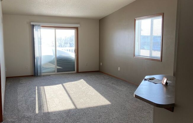 1 bed, 1 bath, 725 sqft, $954, Unit 322E