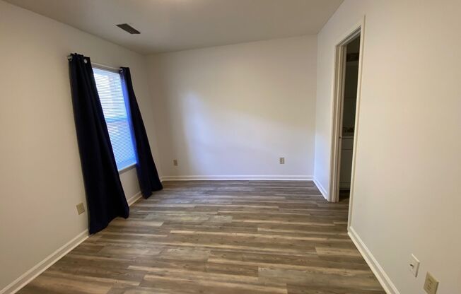 2 beds, 2 baths, $1,295, Unit Unit A
