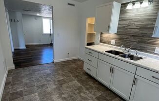 Recently Updated 2 Bed/1 Bath Upper Level Duplex Near Downtown!