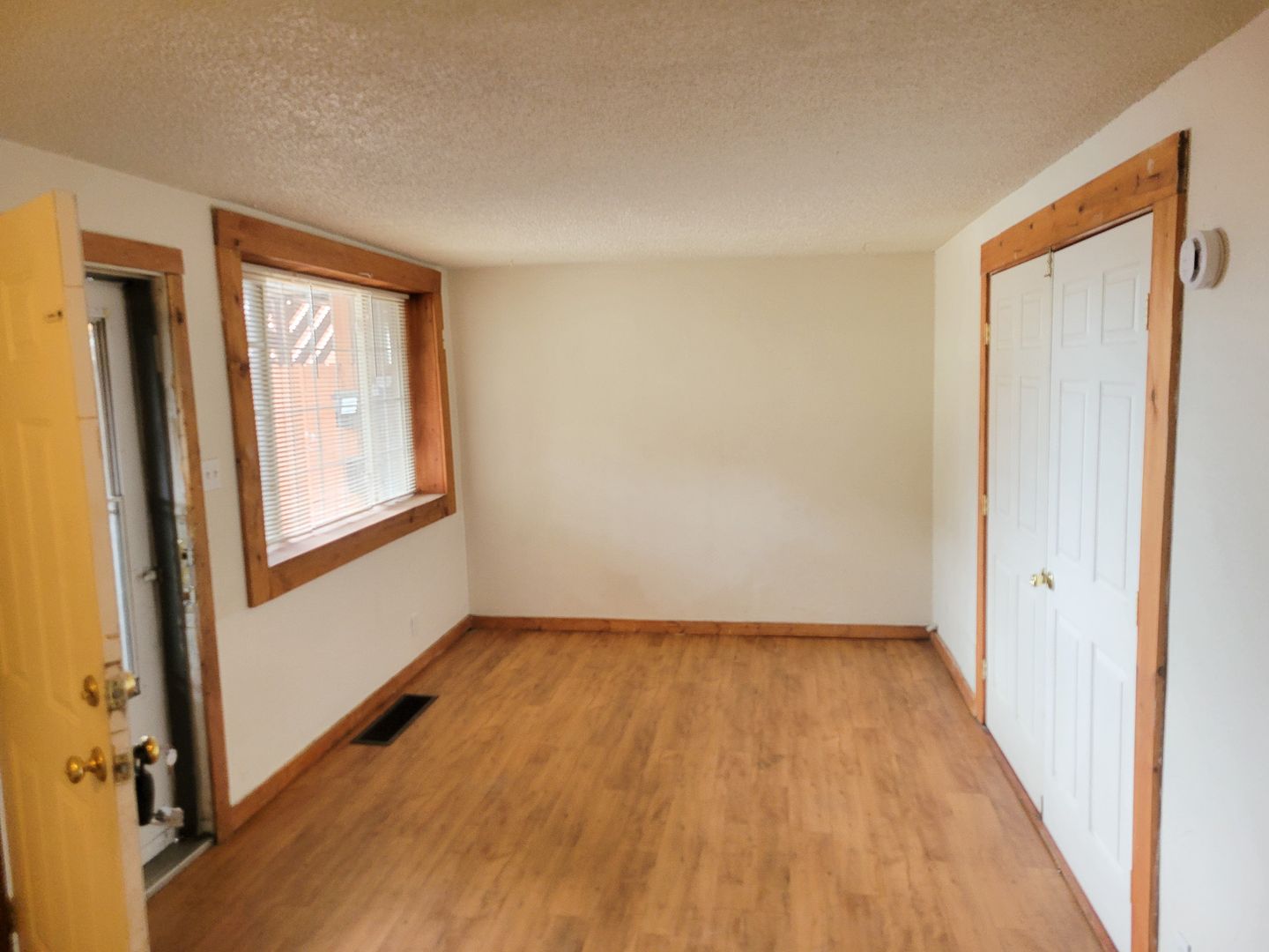 4545–4567 Morrison Rd – Cozy & Affordable Studio and 1-Bedroom Apartments in Denver!