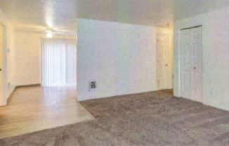 2 beds, 1 bath, 950 sqft, $1,450, Unit 215-I3