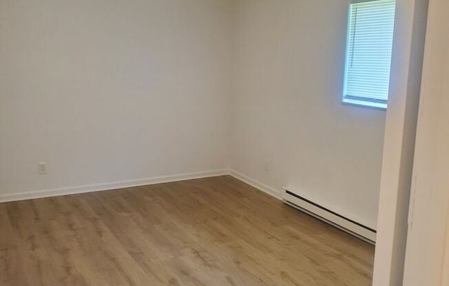 "Bright & Spacious 1BR/1BA with Open Concept – Perfect for UT Students"
