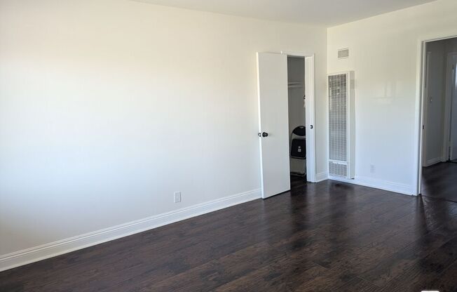 4777 SAN VICENTE BLVD