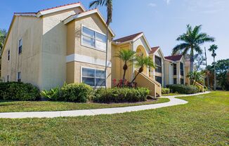1-bedroom apartment in pristine condition, Fort myers close to bell tower