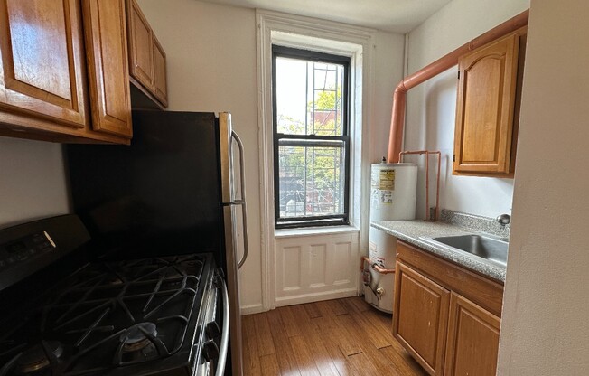 1 bed, 1 bath, 600 sqft, $2,600, Unit 2F