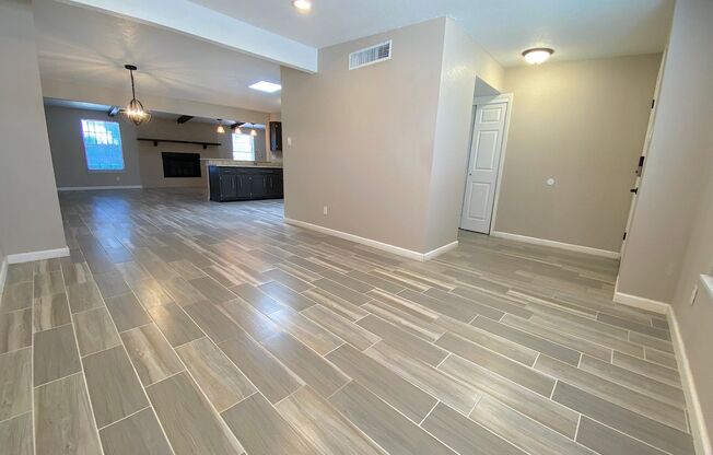 Northeast El Paso 3 bed with Refrig A/C